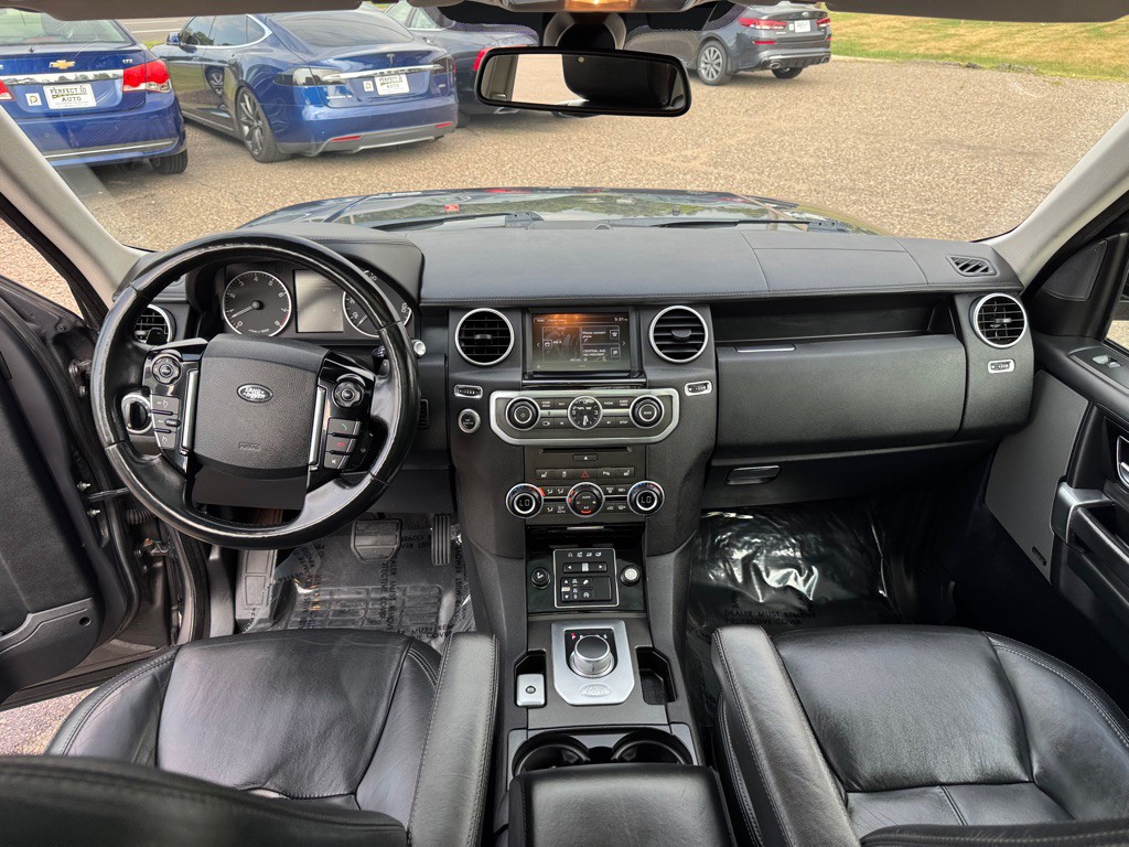 2016 Land Rover LR4 Image 33