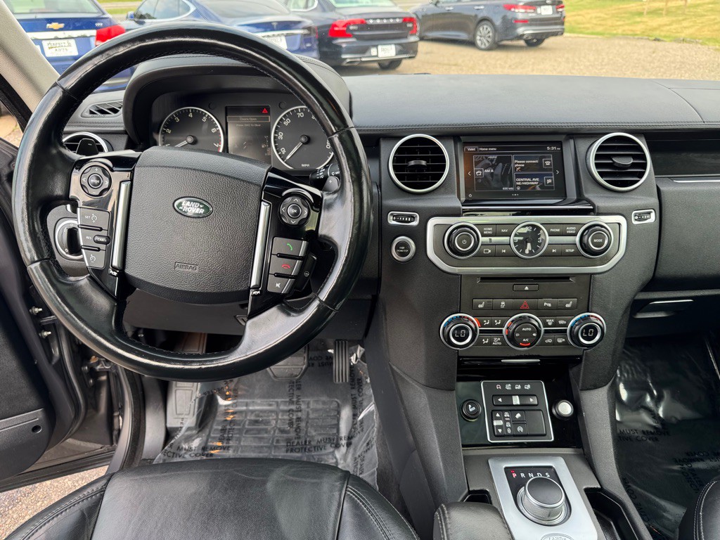 2016 Land Rover LR4 Image 34