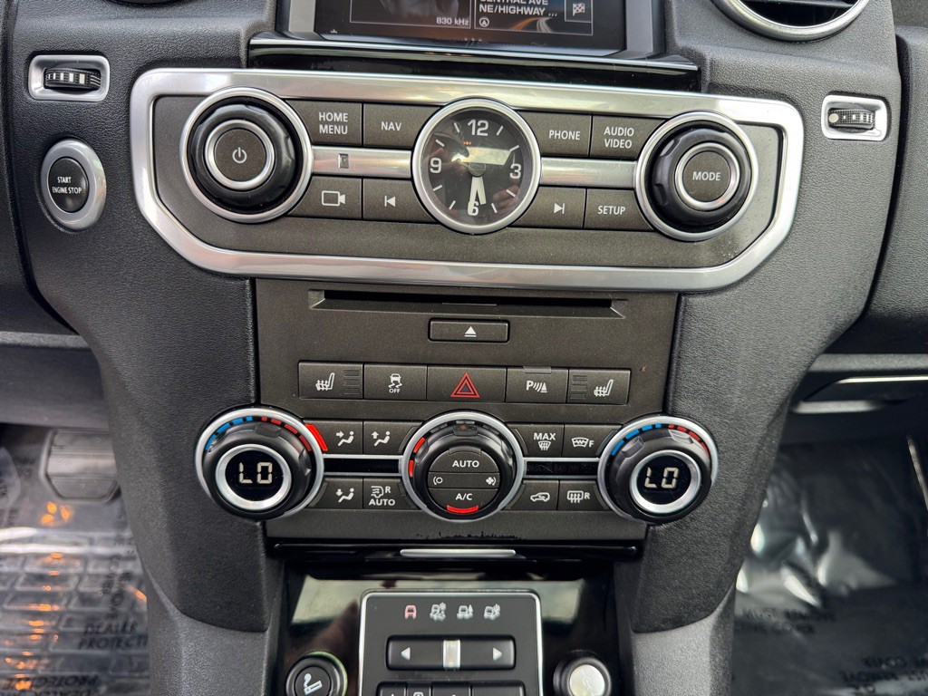 2016 Land Rover LR4 Image 39