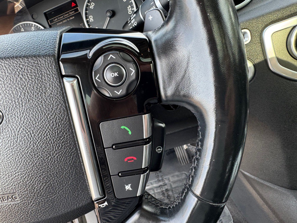 2016 Land Rover LR4 Image 51