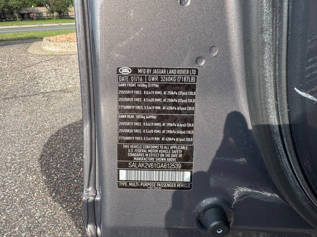 2016 Land Rover LR4 Image 57