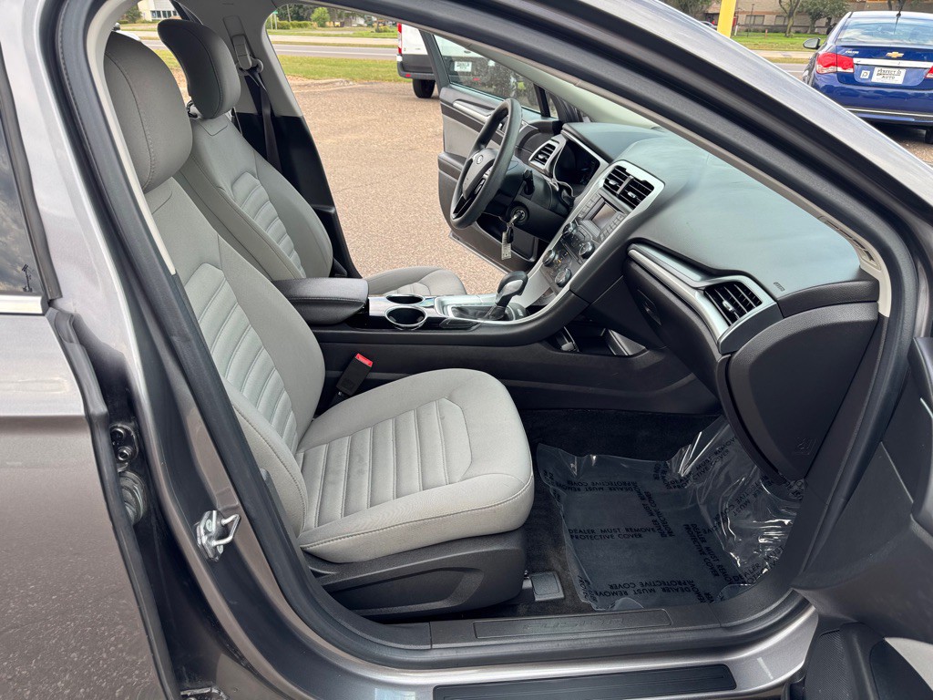 2013 Ford Fusion Image 24