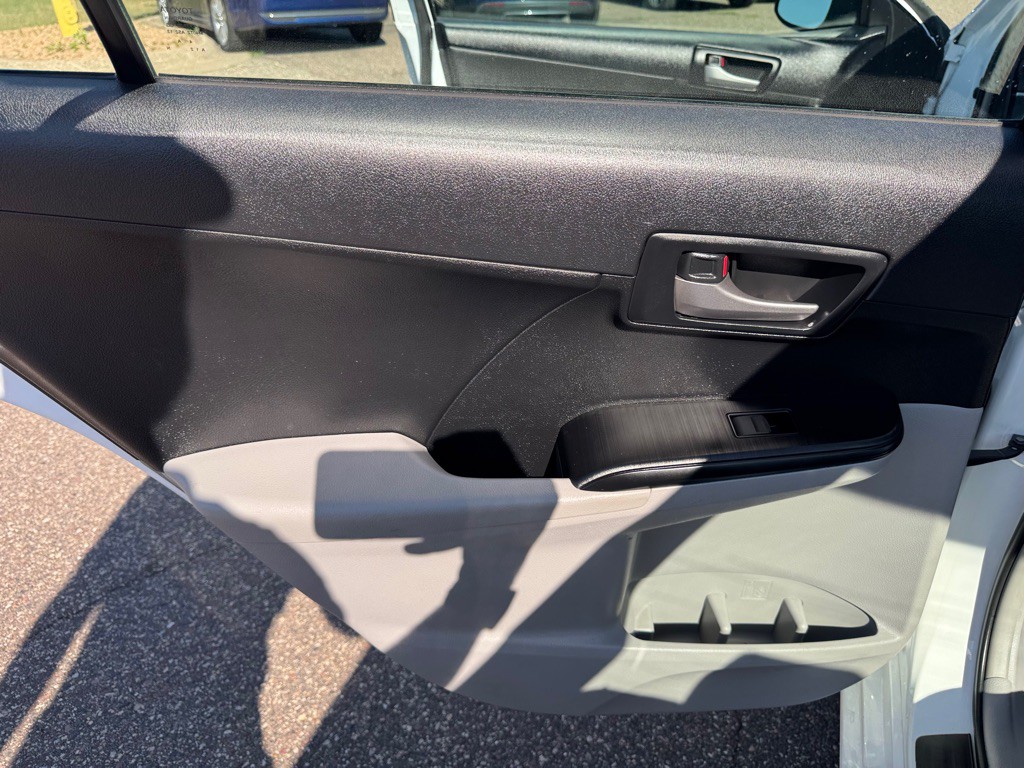 2013 Toyota Camry Image 19