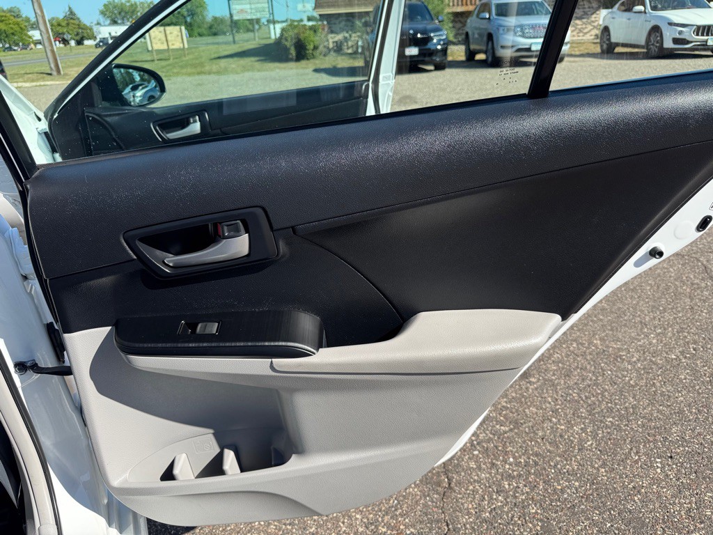 2013 Toyota Camry Image 22