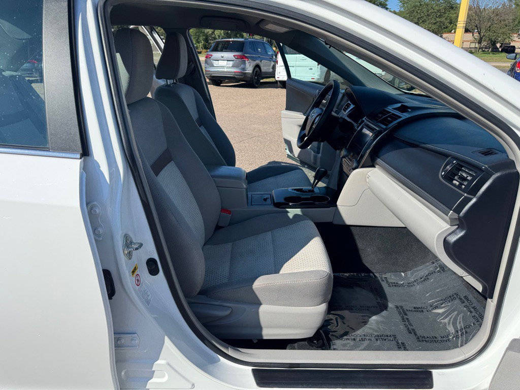 2013 Toyota Camry Image 23