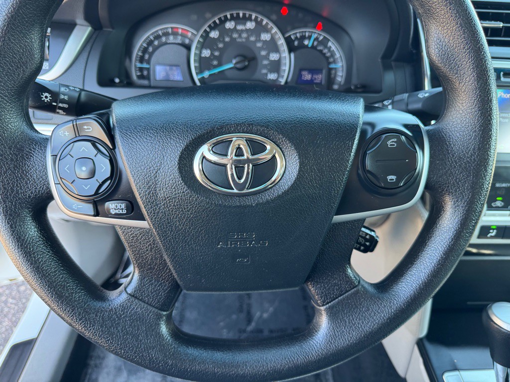 2013 Toyota Camry Image 33