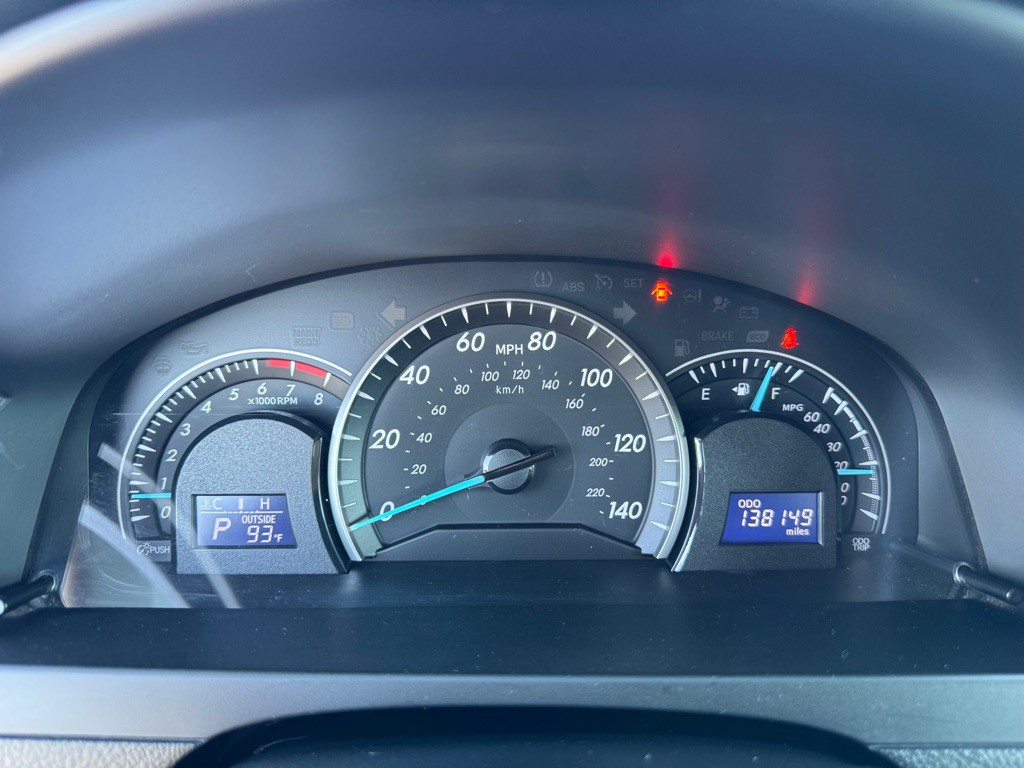 2013 Toyota Camry Image 34