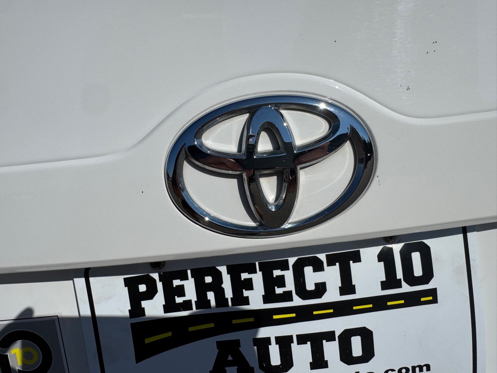 2013 Toyota Camry Image 35