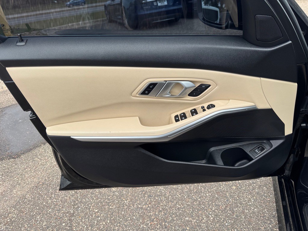 2019 BMW 3 Series Image 16