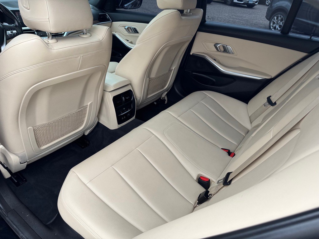 2019 BMW 3 Series Image 18