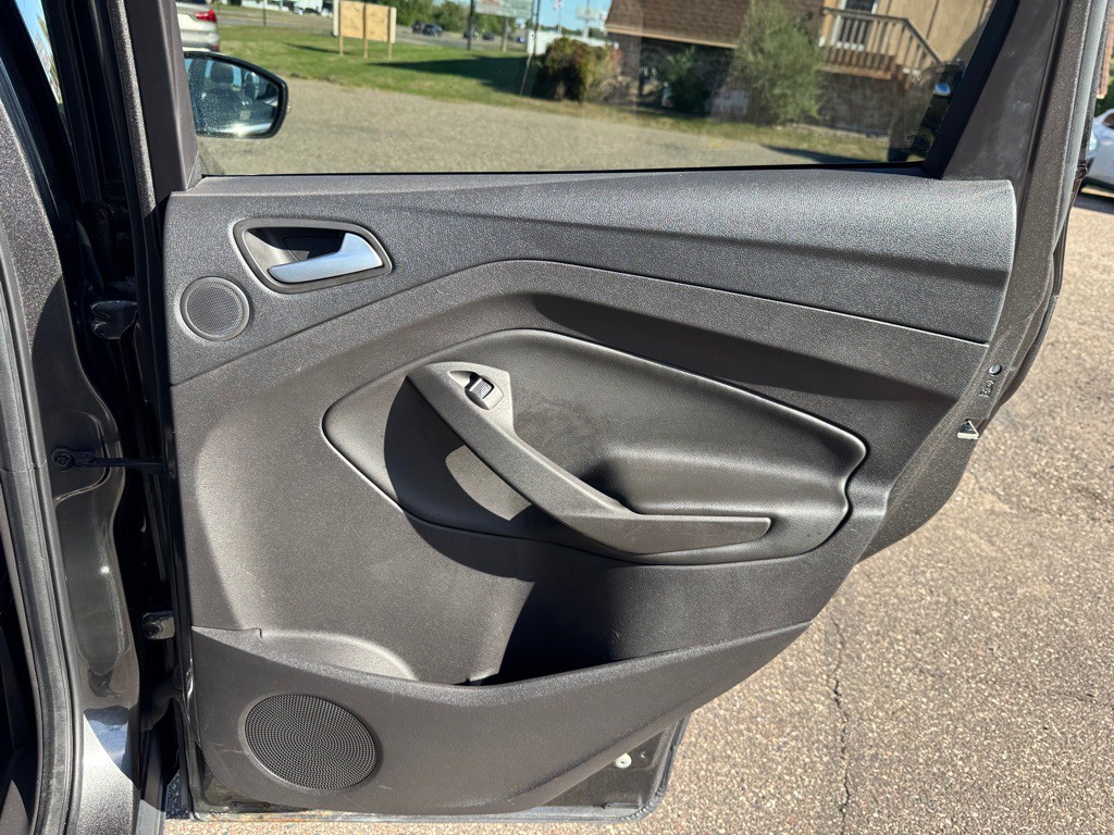 2016 Ford Escape Image 25