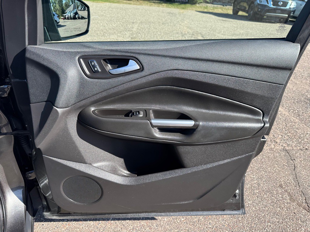 2016 Ford Escape Image 29