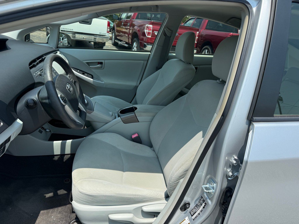 2012 Toyota Prius Image 9