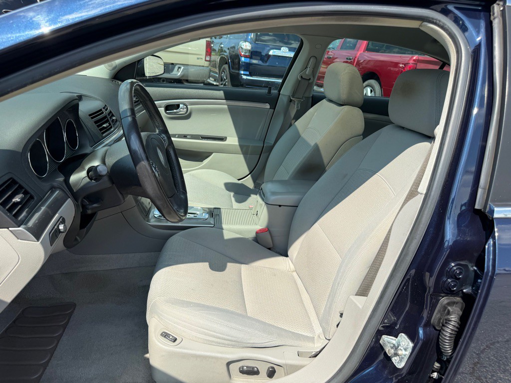 2008 Saturn Aura Image 8