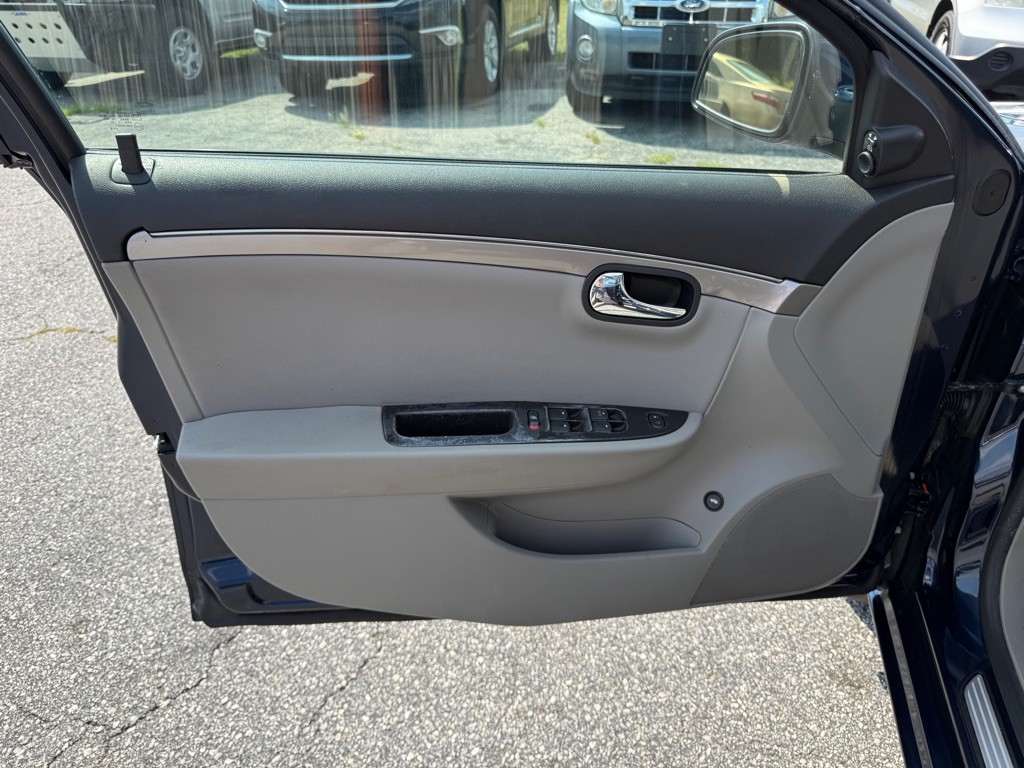 2008 Saturn Aura Image 11