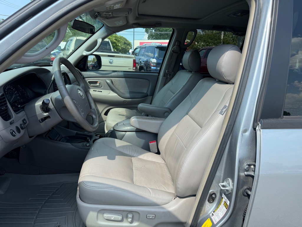 2007 Toyota Sequoia Image 9