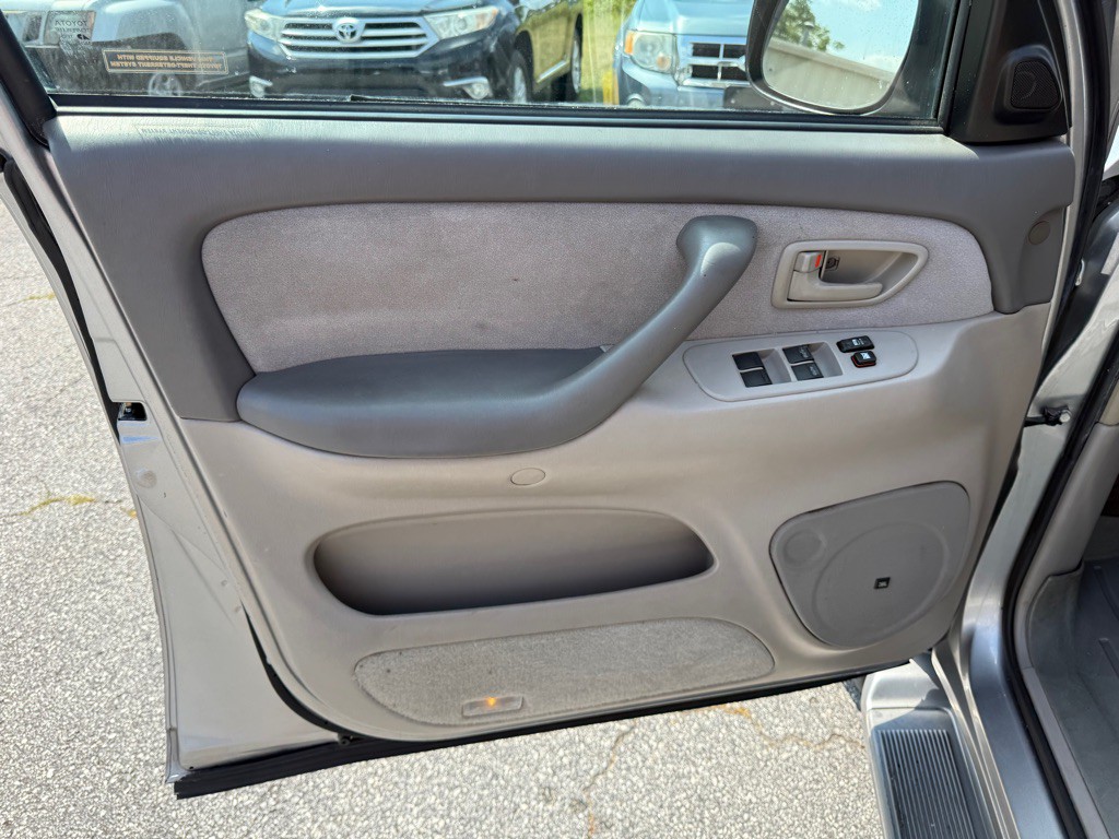 2007 Toyota Sequoia Image 13