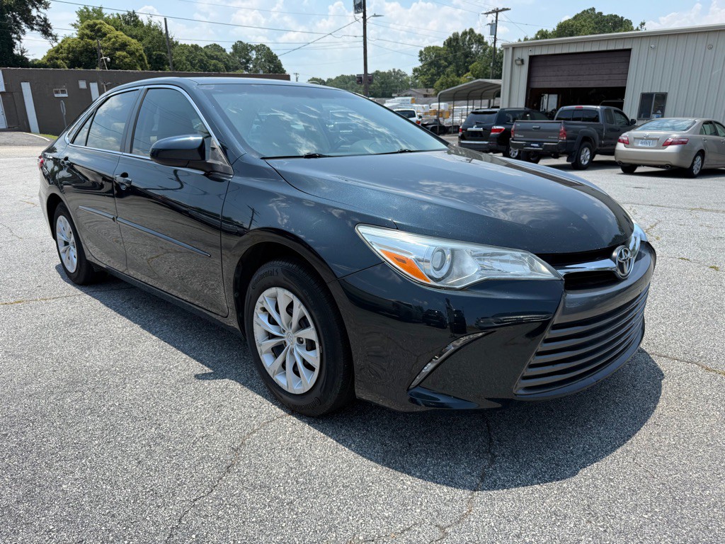 2015 Toyota Camry Image 3