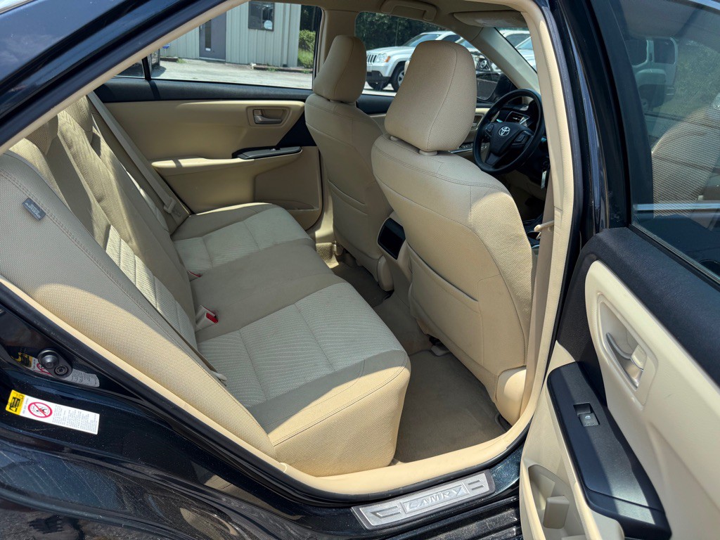2015 Toyota Camry Image 15