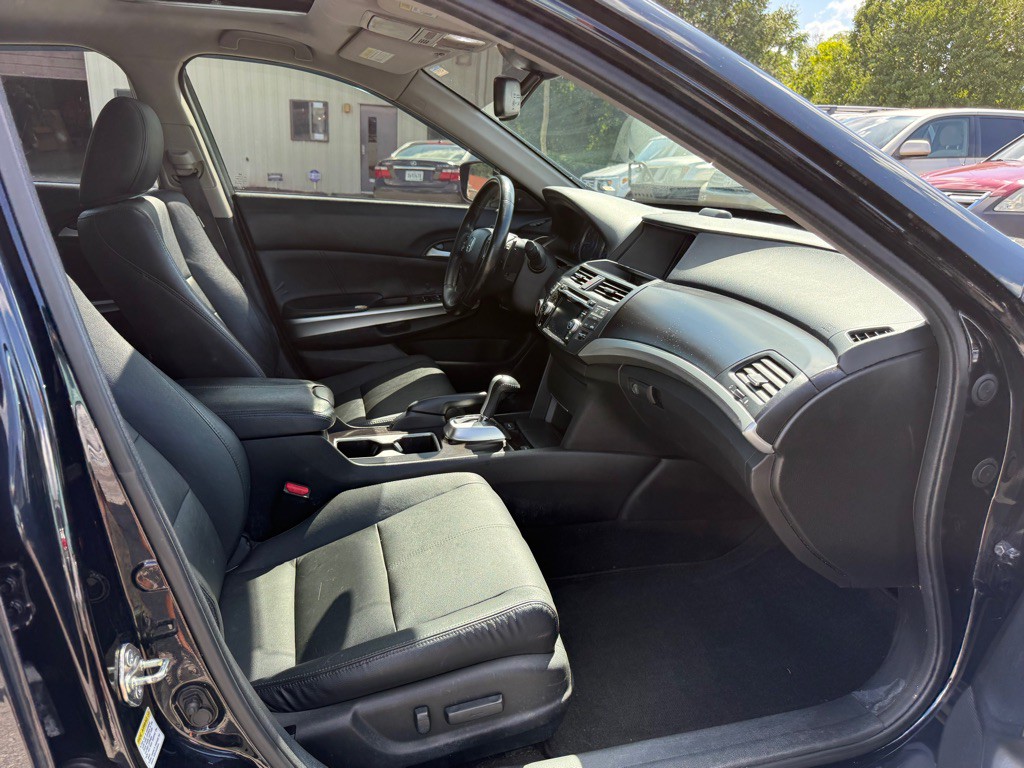 2015 Honda Crosstour Image 16