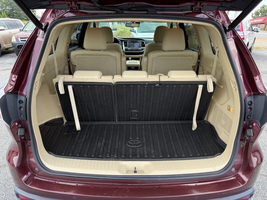 2014 Toyota Highlander Image 16