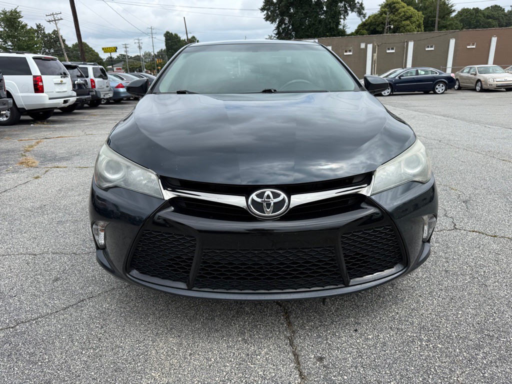 2016 Toyota Camry Image 2