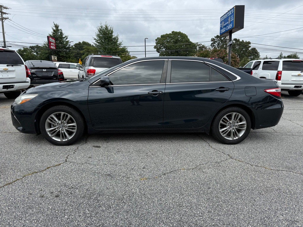 2016 Toyota Camry Image 4