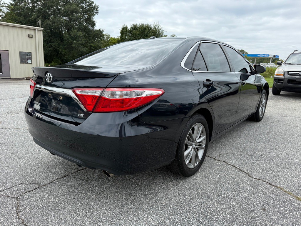 2016 Toyota Camry Image 7