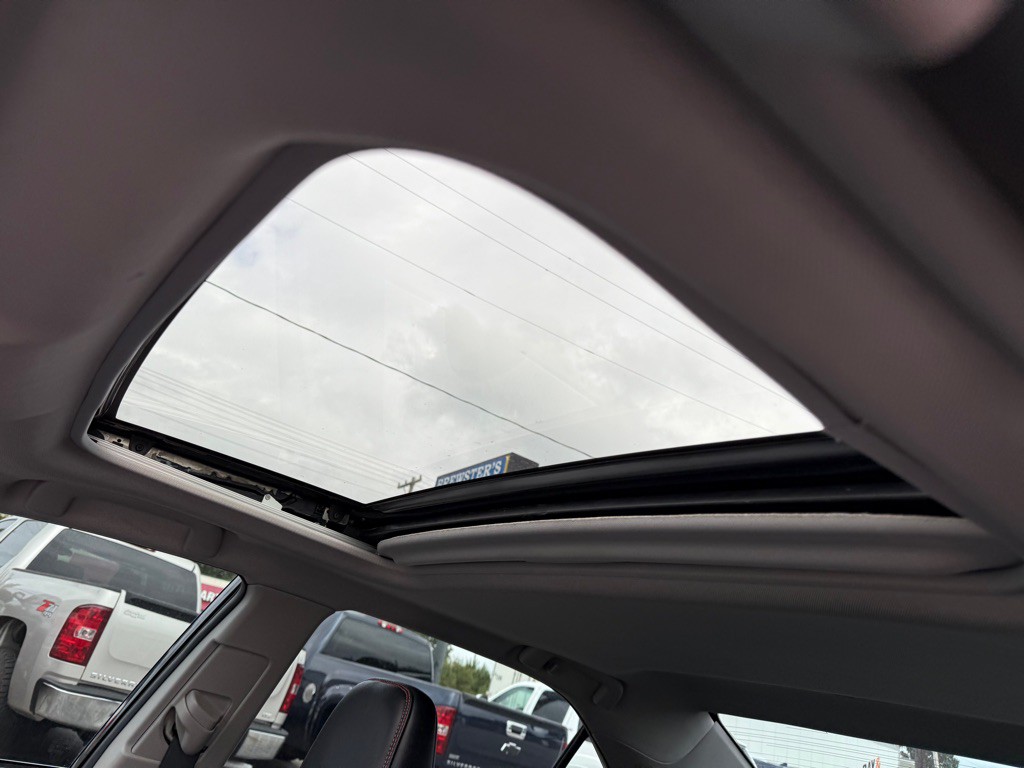 2016 Toyota Camry Image 12