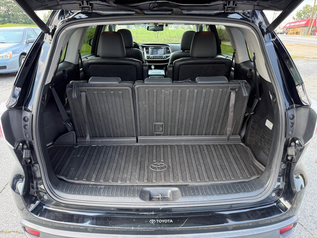 2016 Toyota Highlander Image 15