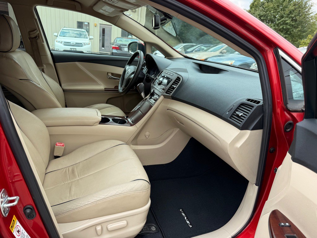 2009 Toyota Venza Image 14