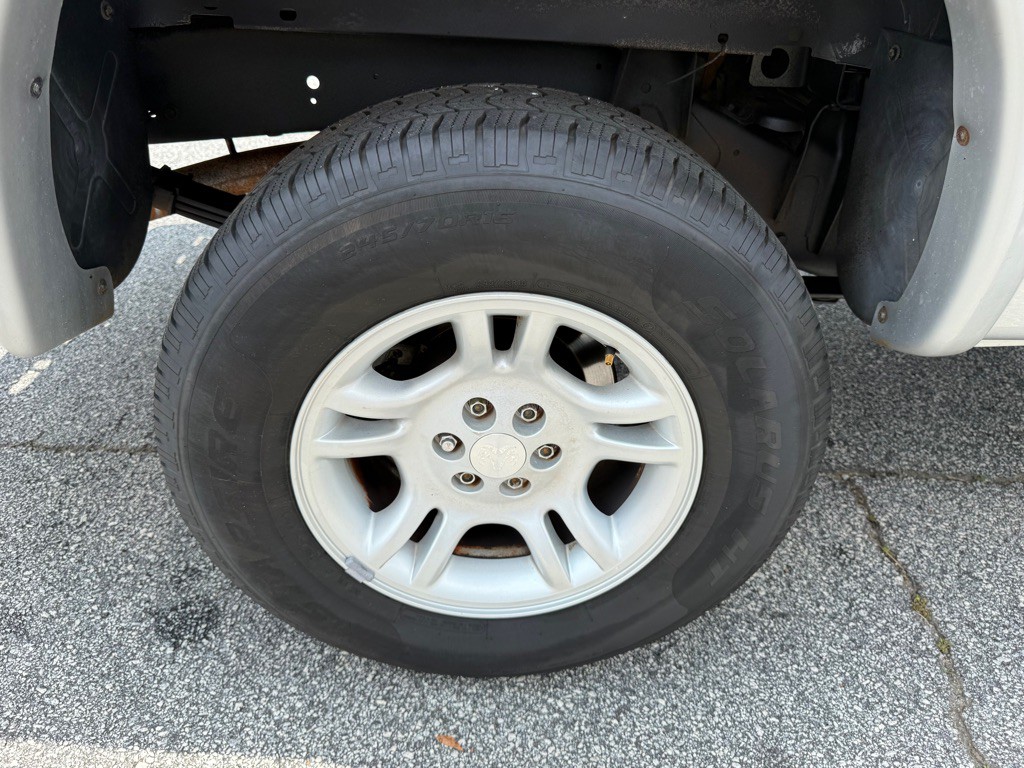 2004 Dodge Dakota Image 16
