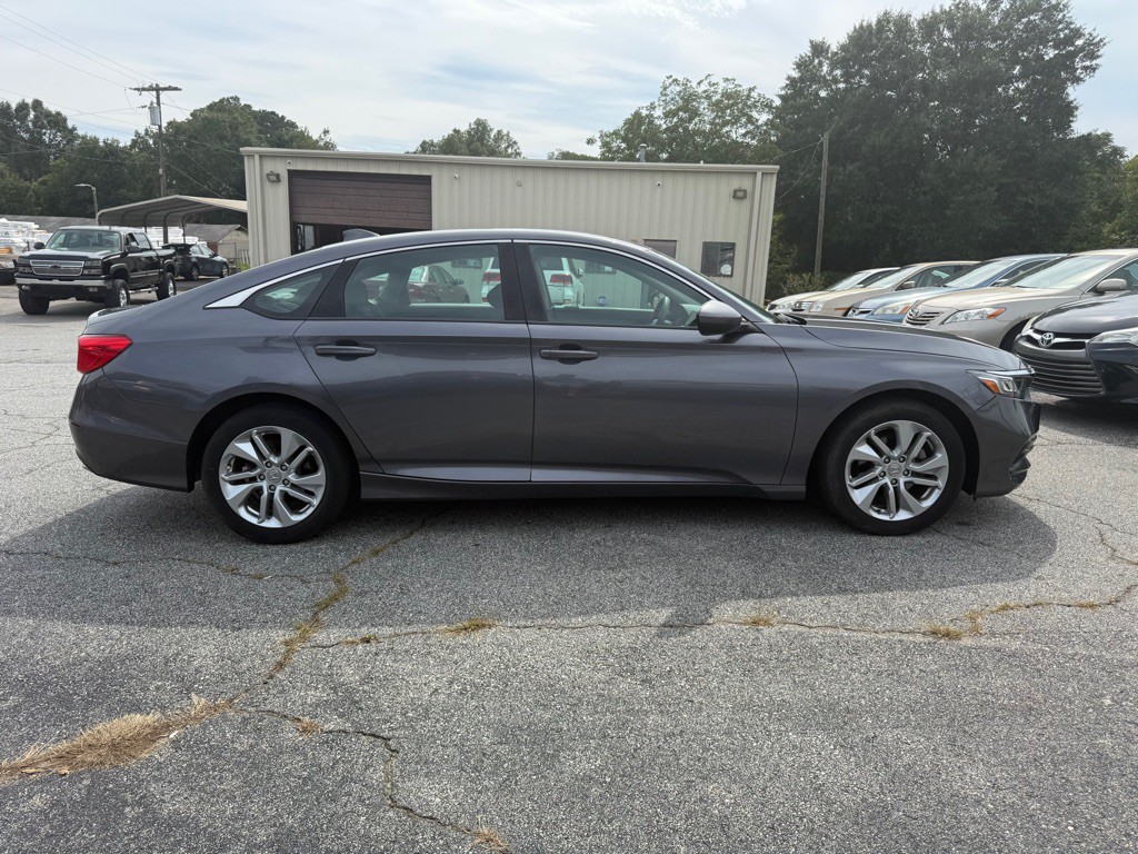 2019 Honda Accord Image 8