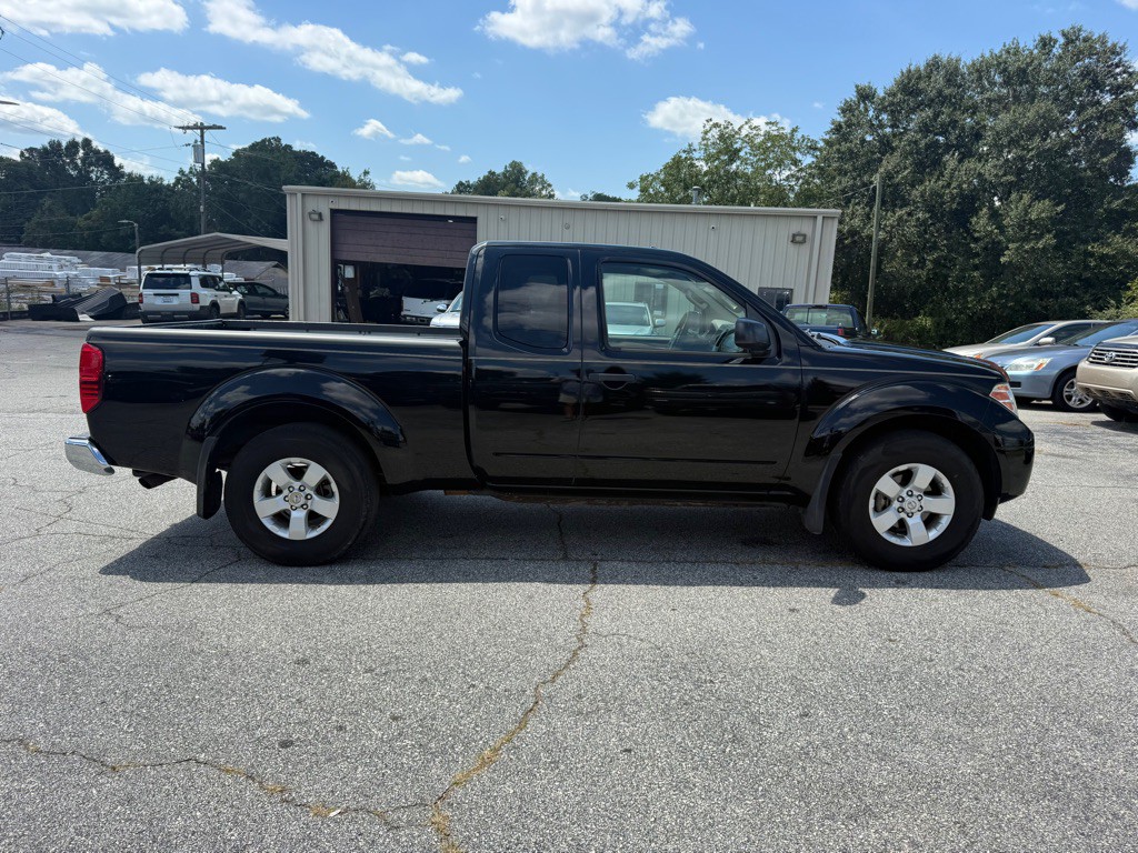 2012 Nissan Frontier Image 8