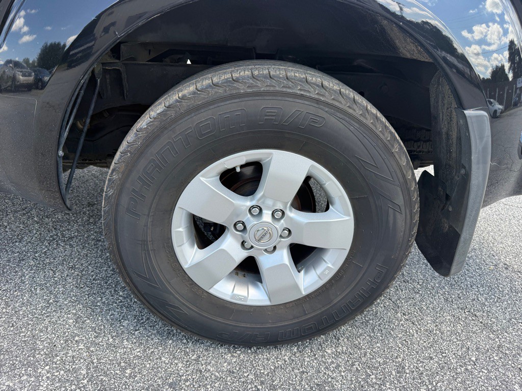 2012 Nissan Frontier Image 13