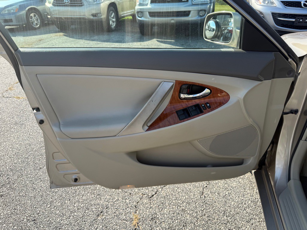 2008 Toyota Camry Image 12