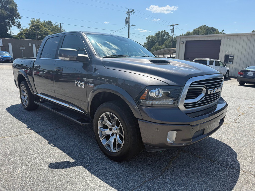 2018 RAM 1500 Image 3