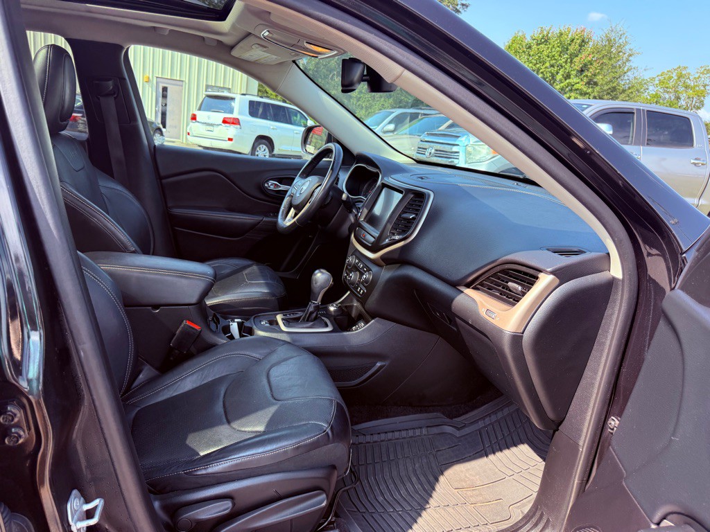 2015 Jeep Cherokee Image 15