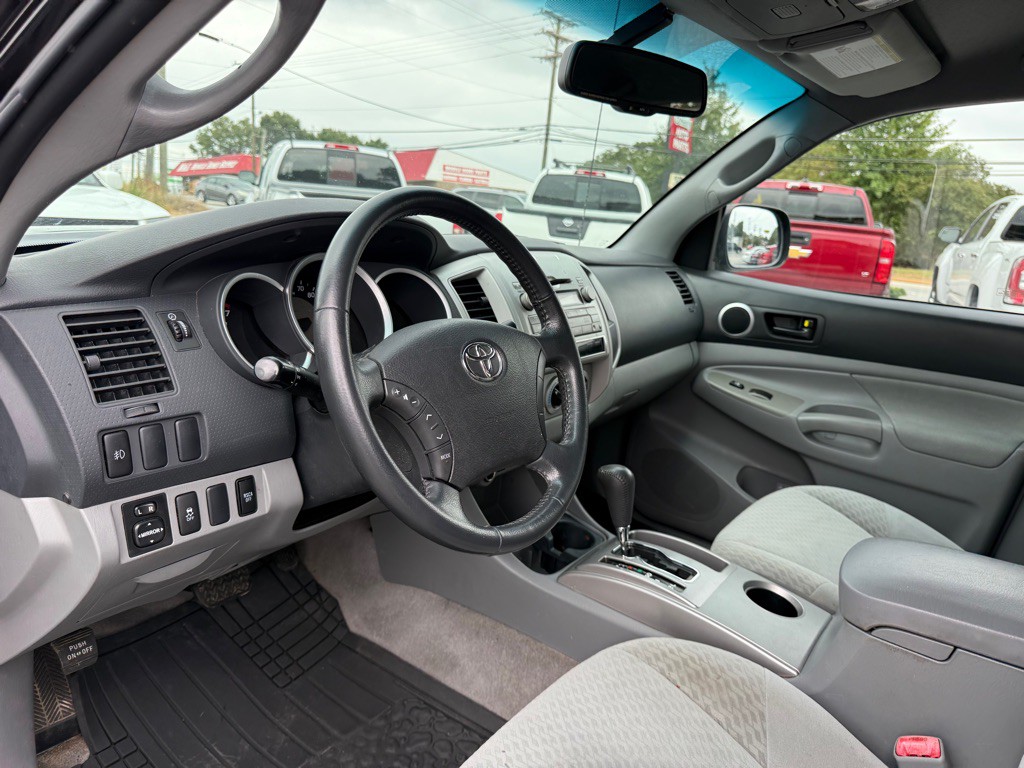 2011 Toyota Tacoma Image 10