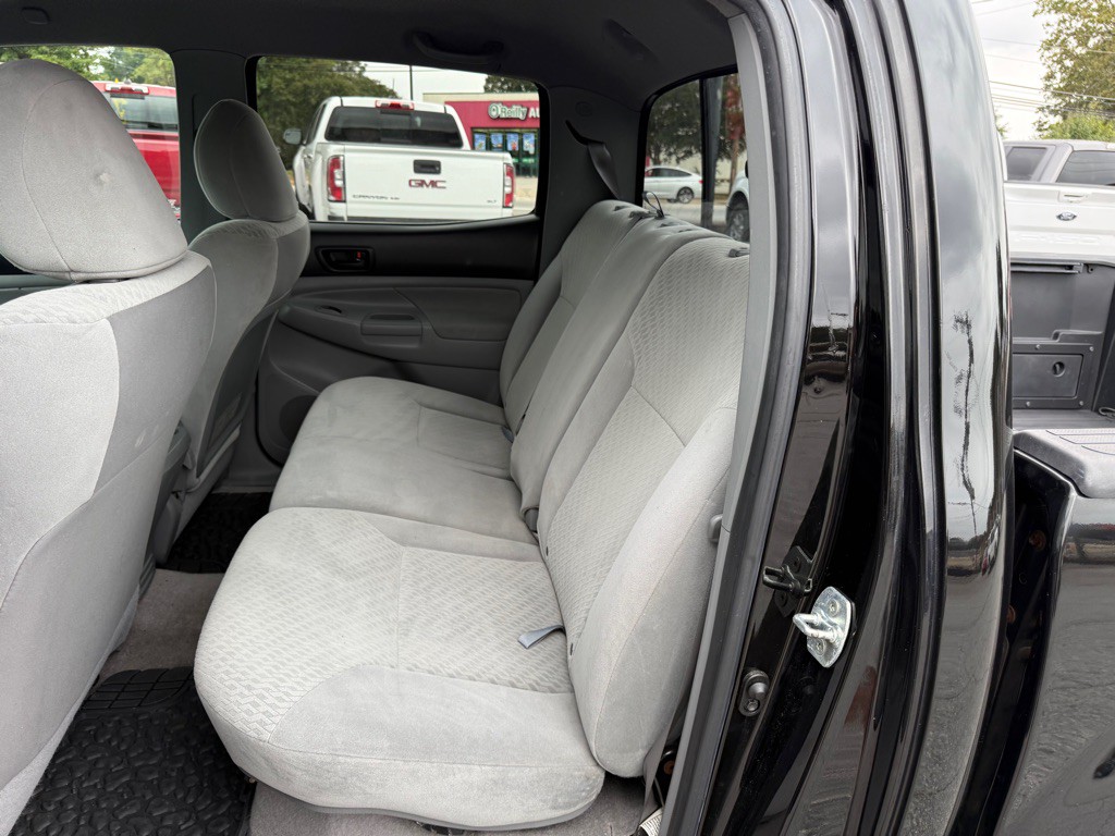 2011 Toyota Tacoma Image 13
