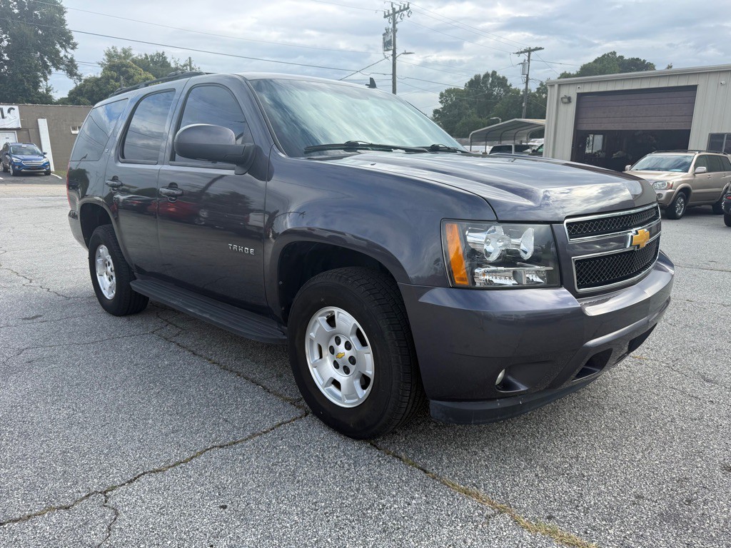 2011 Chevrolet Tahoe Image 3