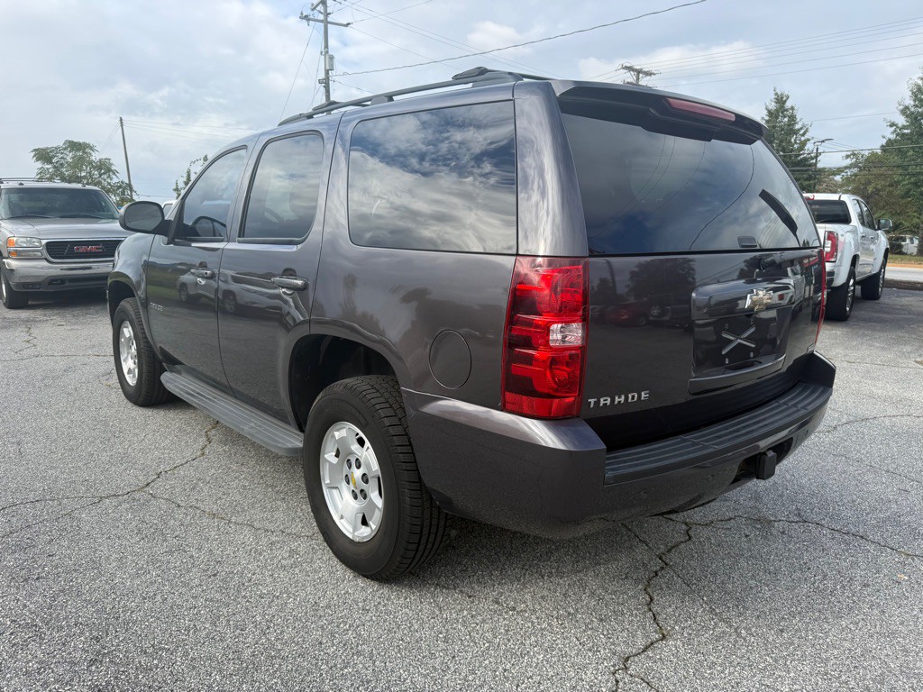 2011 Chevrolet Tahoe Image 5