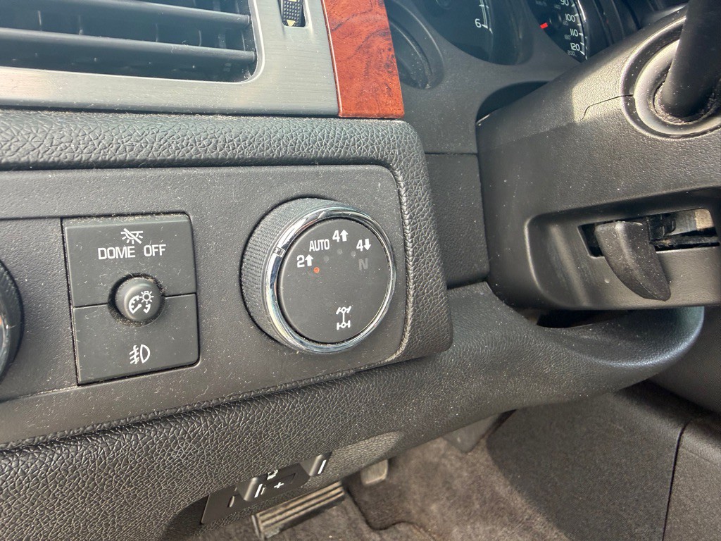 2011 Chevrolet Tahoe Image 11