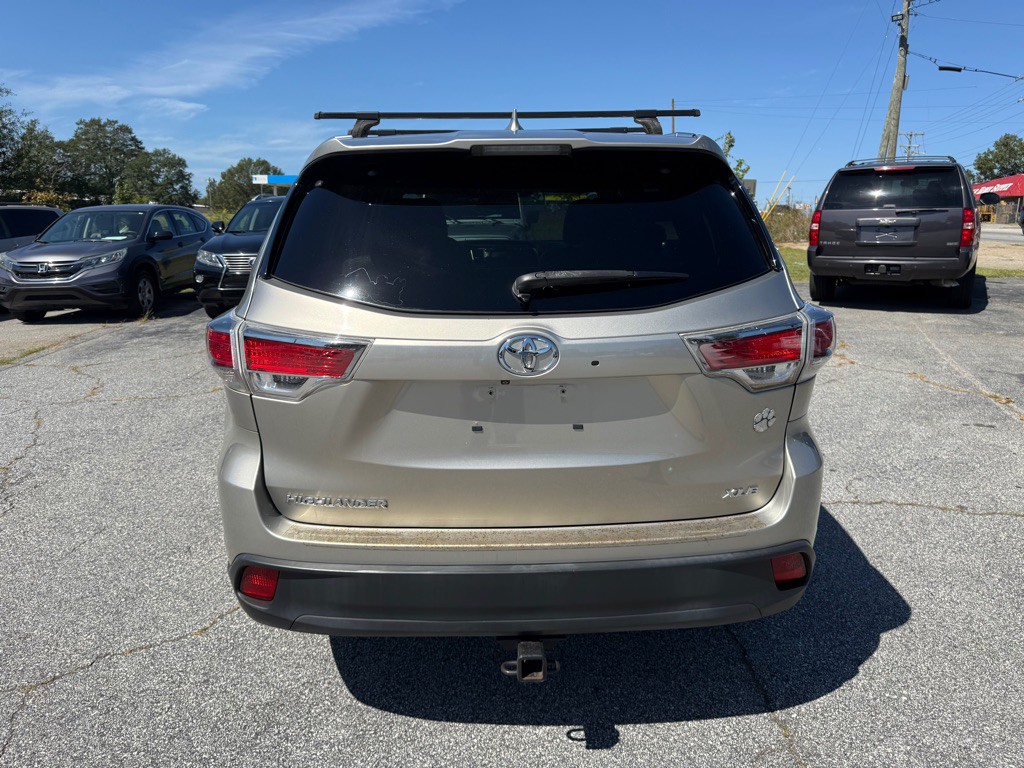 2014 Toyota Highlander Image 6