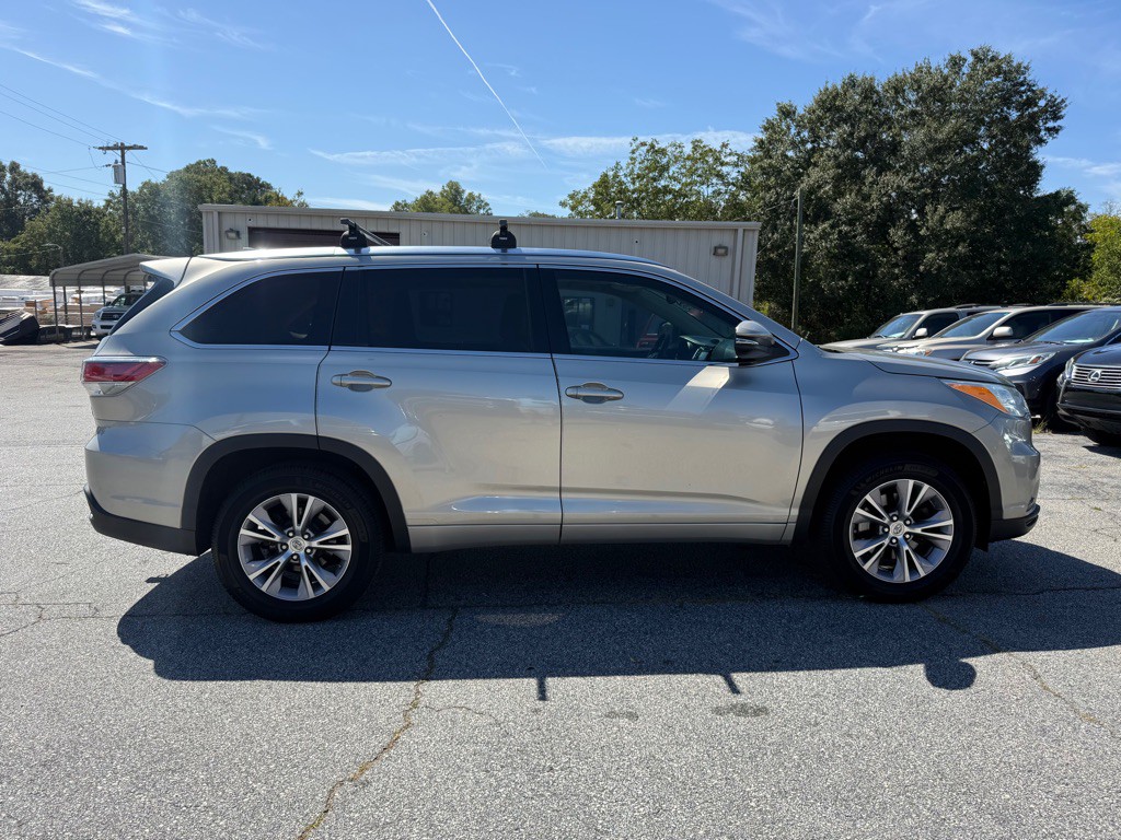 2014 Toyota Highlander Image 8