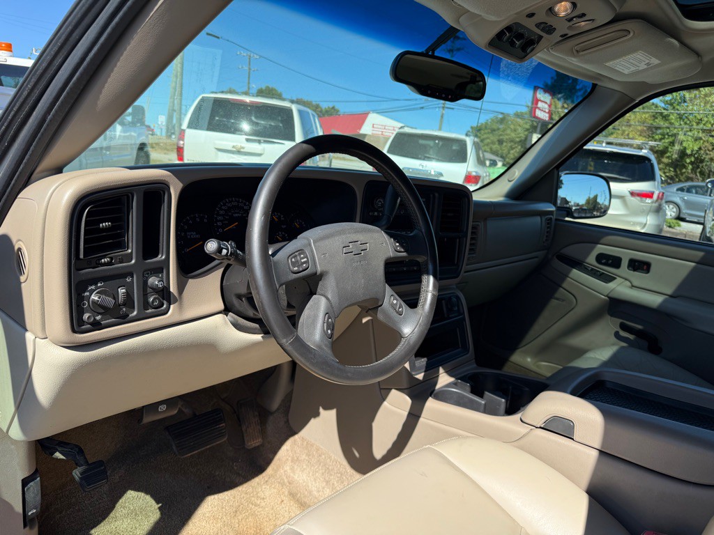2003 Chevrolet Tahoe Image 7