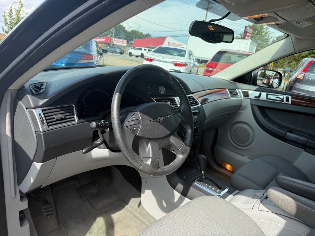 2008 Chrysler Pacifica Image 10
