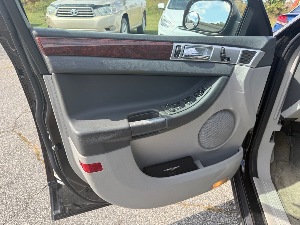 2008 Chrysler Pacifica Image 11