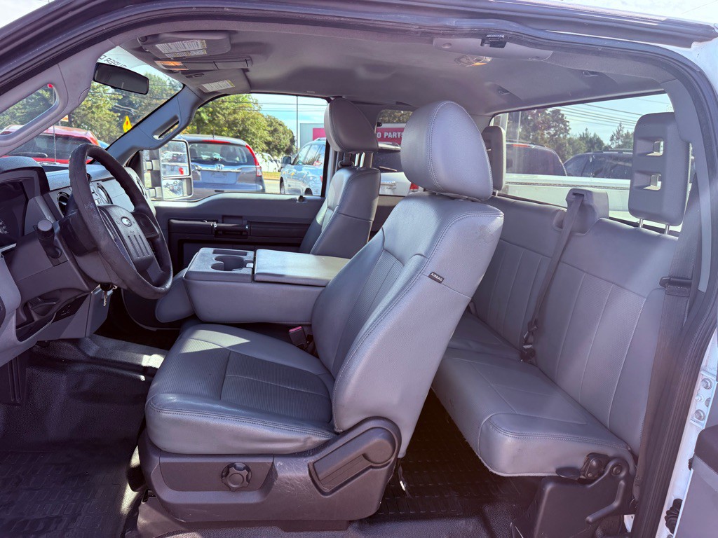 2013 Ford F-350 Image 9