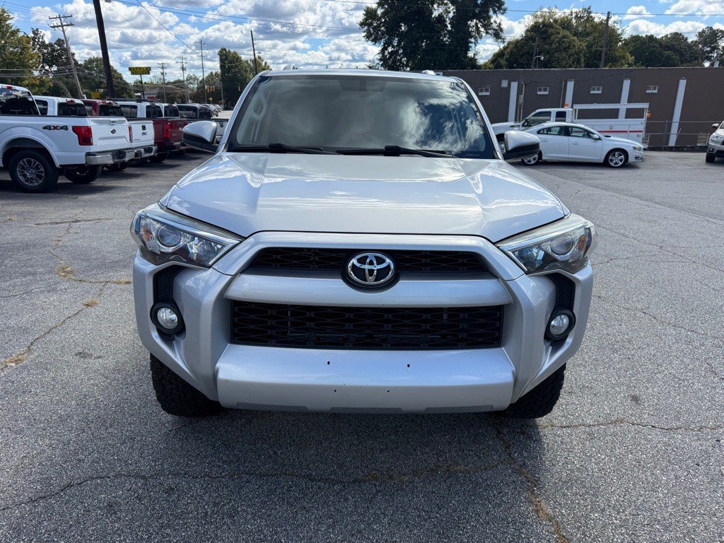 2016 Toyota 4Runner Image 2